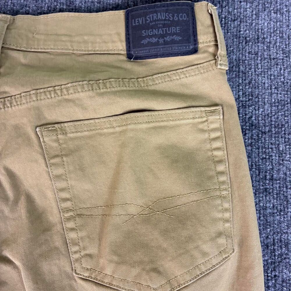 Levi Strauss Signature Athletic Fit Khaki Pants Men’s 36x30 Stretch Tan Chino
